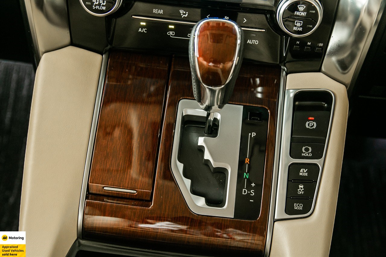 2017 Toyota Vellfire