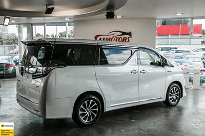 2017 Toyota Vellfire - Thumbnail