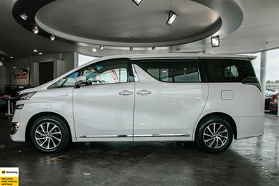 2017 Toyota Vellfire - Thumbnail