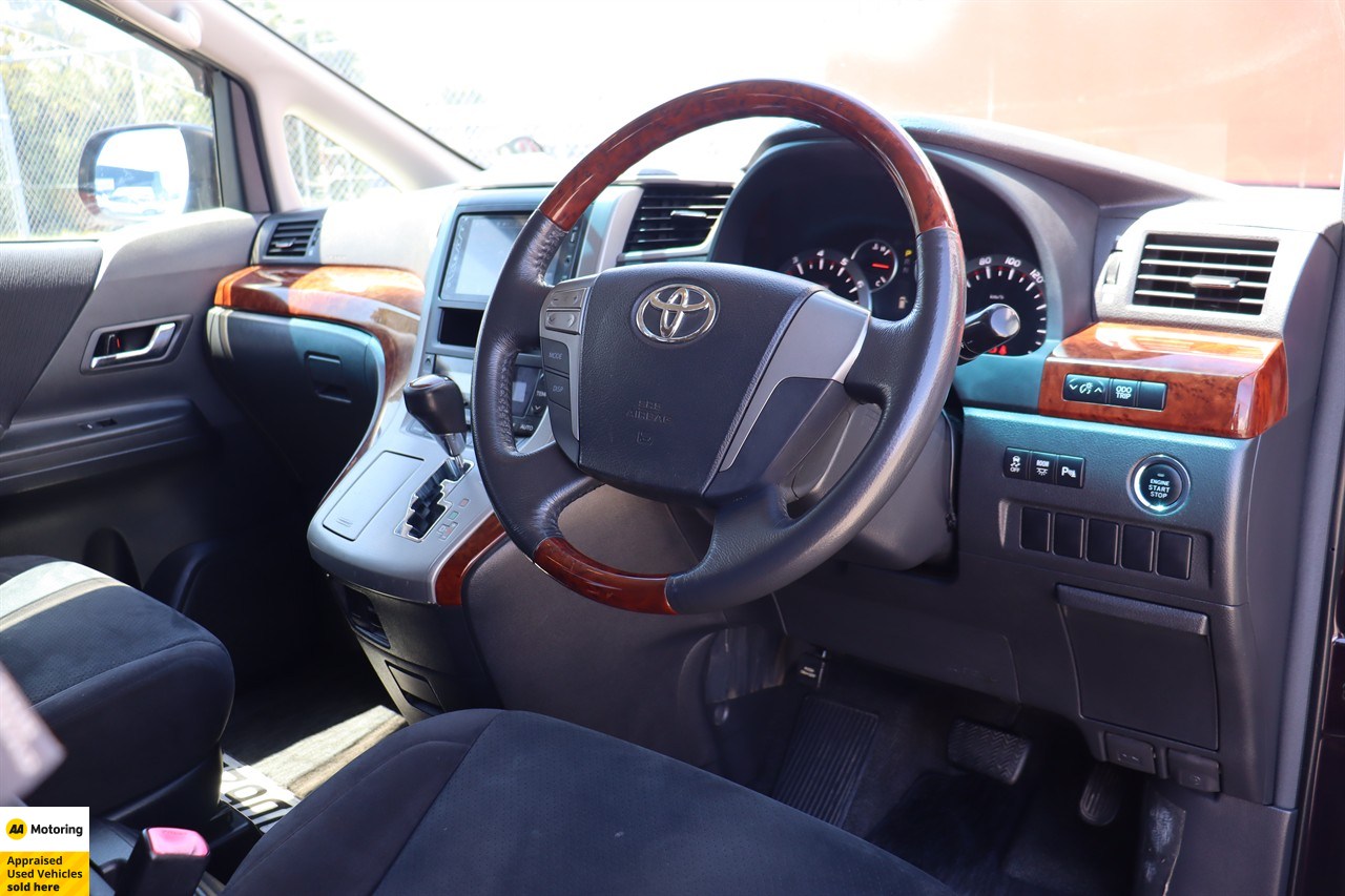 2011 Toyota Vellfire