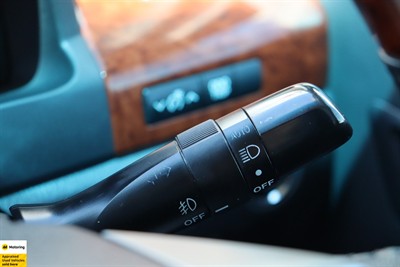 2011 Toyota Vellfire - Thumbnail