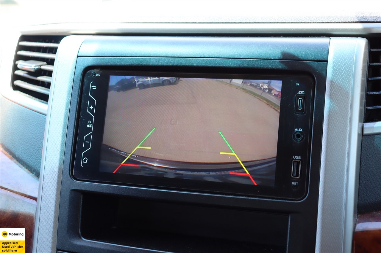 2011 Toyota Vellfire