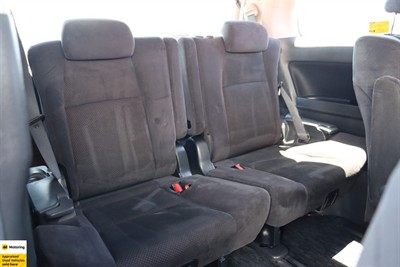 2011 Toyota Vellfire - Thumbnail