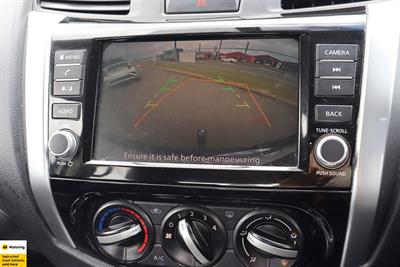 2021 Nissan Navara - Thumbnail