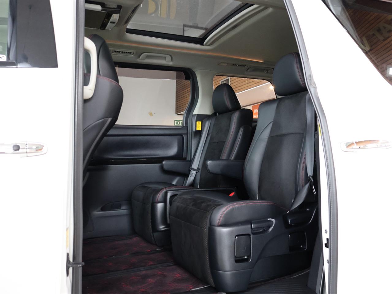 2013 Toyota Vellfire