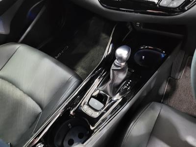 2020 Toyota C-HR - Thumbnail
