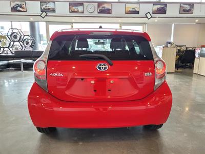 2012 Toyota Aqua - Thumbnail