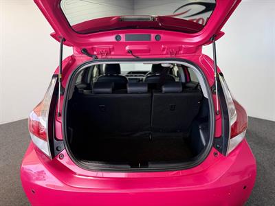 2015 Toyota Aqua - Thumbnail