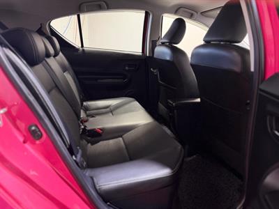 2015 Toyota Aqua - Thumbnail