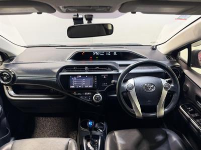 2015 Toyota Aqua - Thumbnail