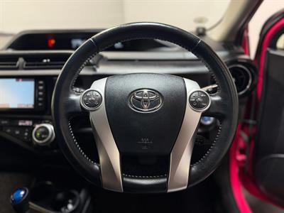 2015 Toyota Aqua - Thumbnail