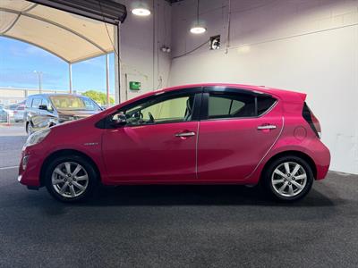 2015 Toyota Aqua - Thumbnail