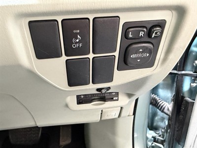 2014 Toyota Prius - Thumbnail