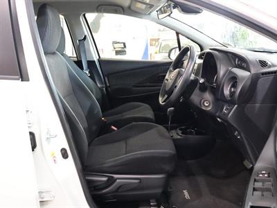 2018 Toyota Yaris - Thumbnail