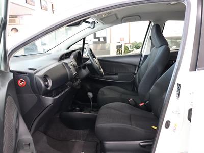 2018 Toyota Yaris - Thumbnail