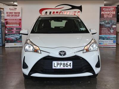 2018 Toyota Yaris - Thumbnail