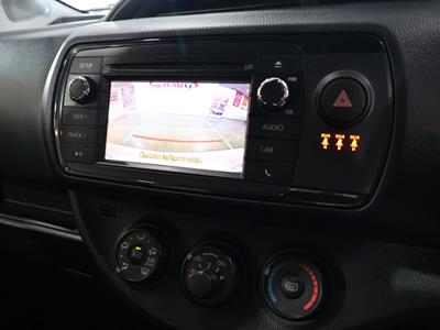 2018 Toyota Yaris - Thumbnail
