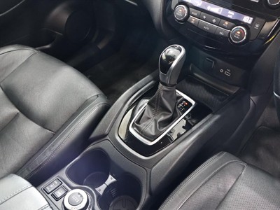 2022 Nissan X-Trail - Thumbnail