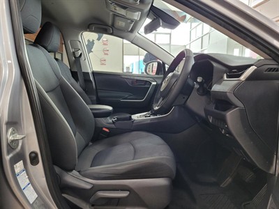 2021 Toyota RAV4 - Thumbnail