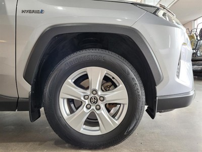 2021 Toyota RAV4 - Thumbnail