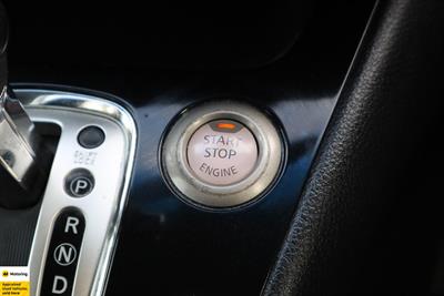 2015 Nissan Serena - Thumbnail