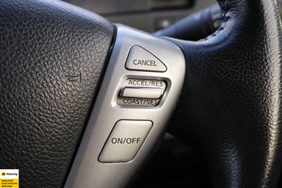 2015 Nissan Serena - Thumbnail