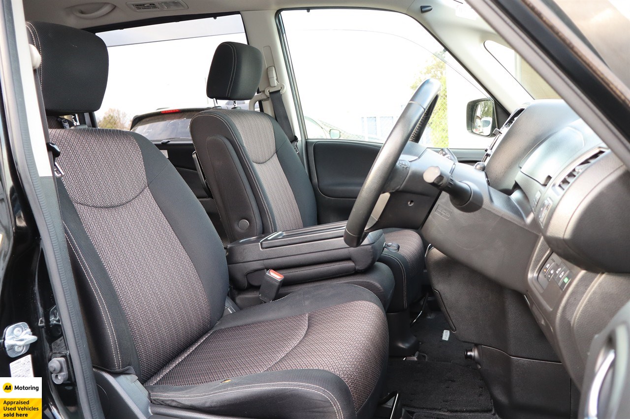 2015 Nissan Serena