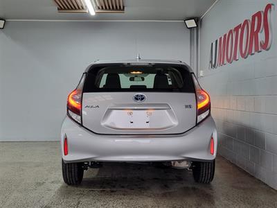 2021 Toyota Aqua - Thumbnail