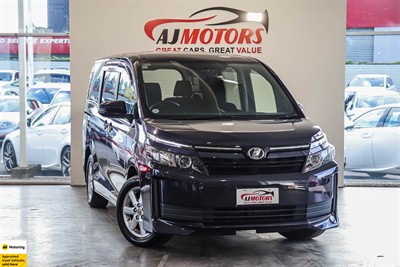 2014 Toyota Voxy