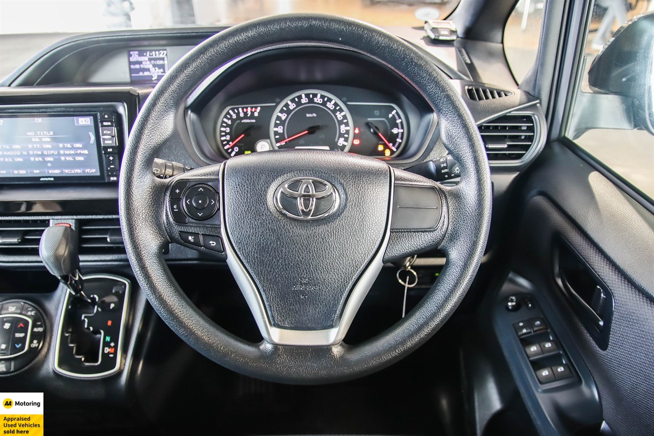 2014 Toyota Voxy