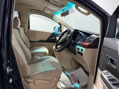 2010 Toyota Vellfire - Thumbnail