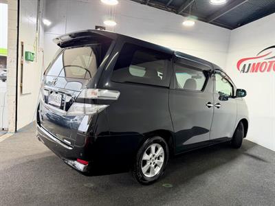 2010 Toyota Vellfire - Thumbnail