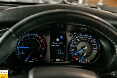 2025 Toyota HILUX - Thumbnail