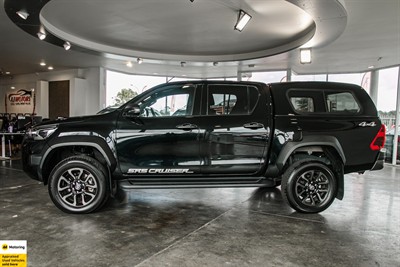 2025 Toyota HILUX - Thumbnail