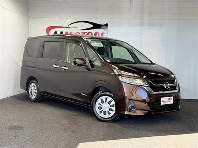 2017 Nissan Serena - Thumbnail