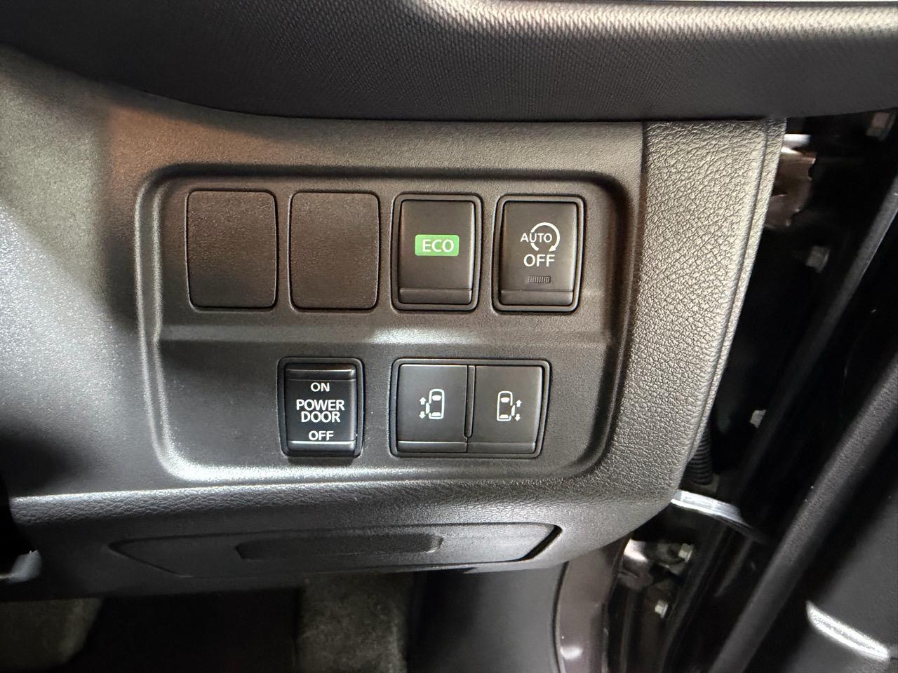 2017 Nissan Serena