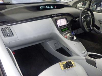 2014 Toyota Prius - Thumbnail