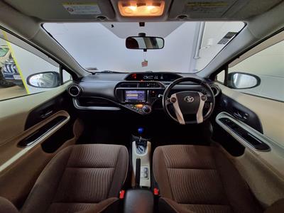 2014 Toyota Aqua - Thumbnail