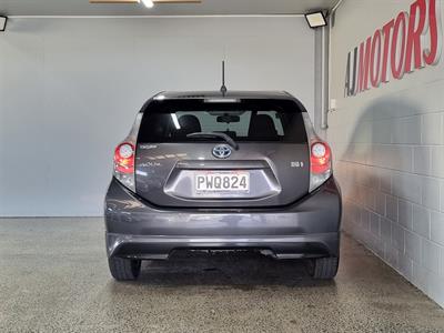 2014 Toyota Aqua - Thumbnail