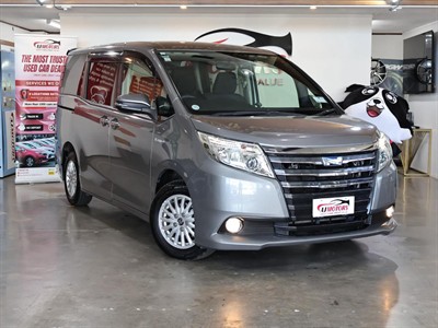 2015 Toyota Noah