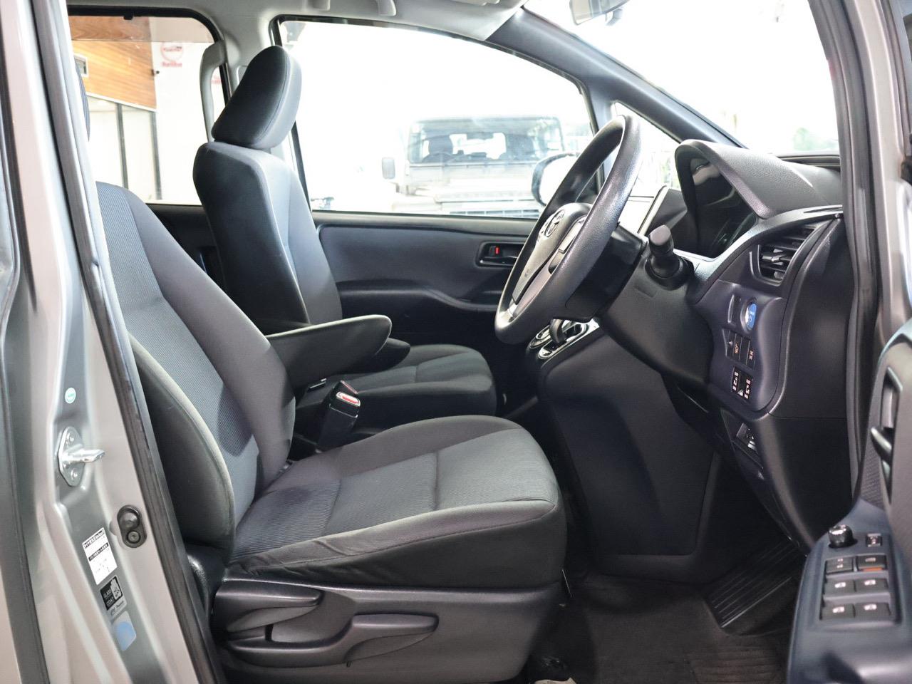 2015 Toyota Noah
