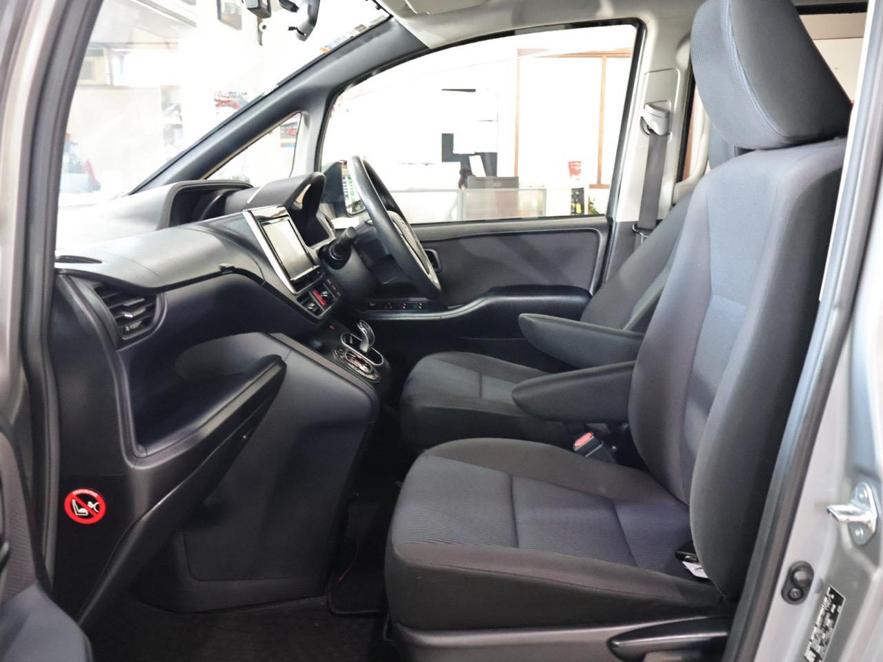 2015 Toyota Noah