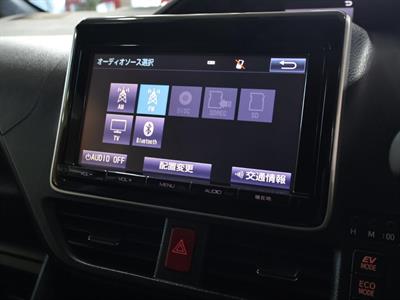 2015 Toyota Noah - Thumbnail