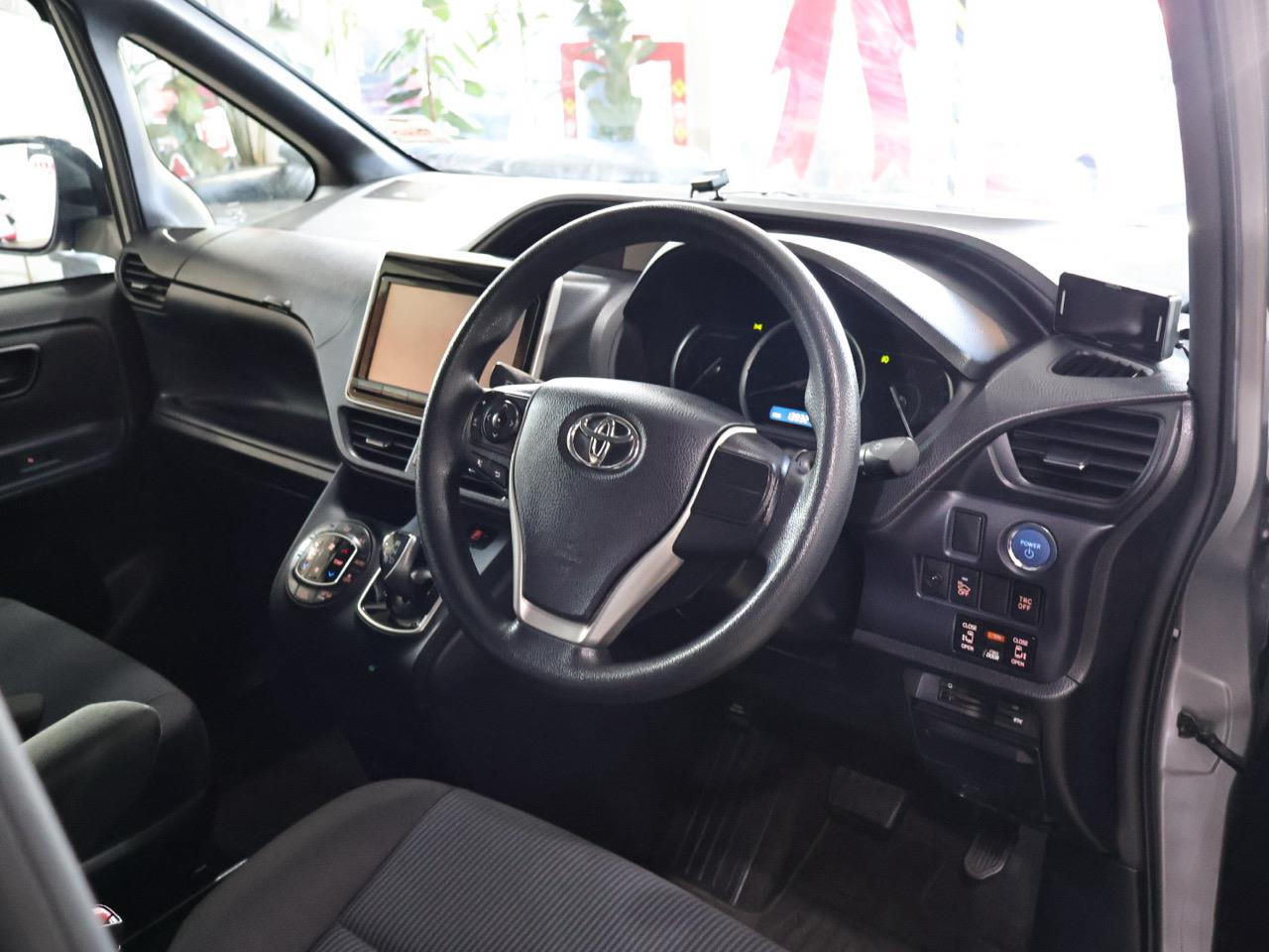2015 Toyota Noah