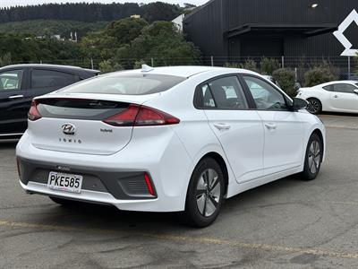 2022 Hyundai IONIQ - Thumbnail