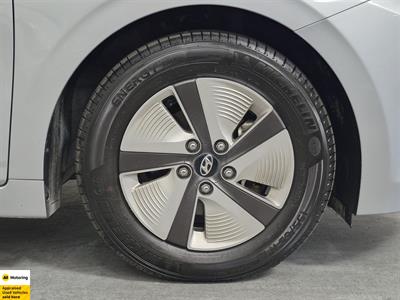 2022 Hyundai IONIQ - Thumbnail