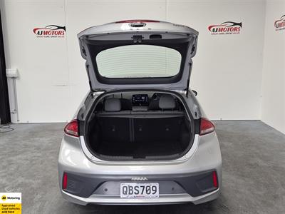 2022 Hyundai IONIQ - Thumbnail