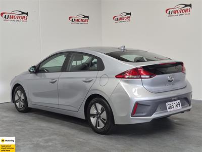 2022 Hyundai IONIQ - Thumbnail