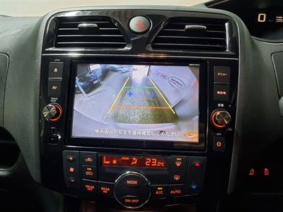 2014 Nissan Serena - Thumbnail