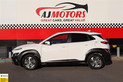 2023 Hyundai Kona - Thumbnail